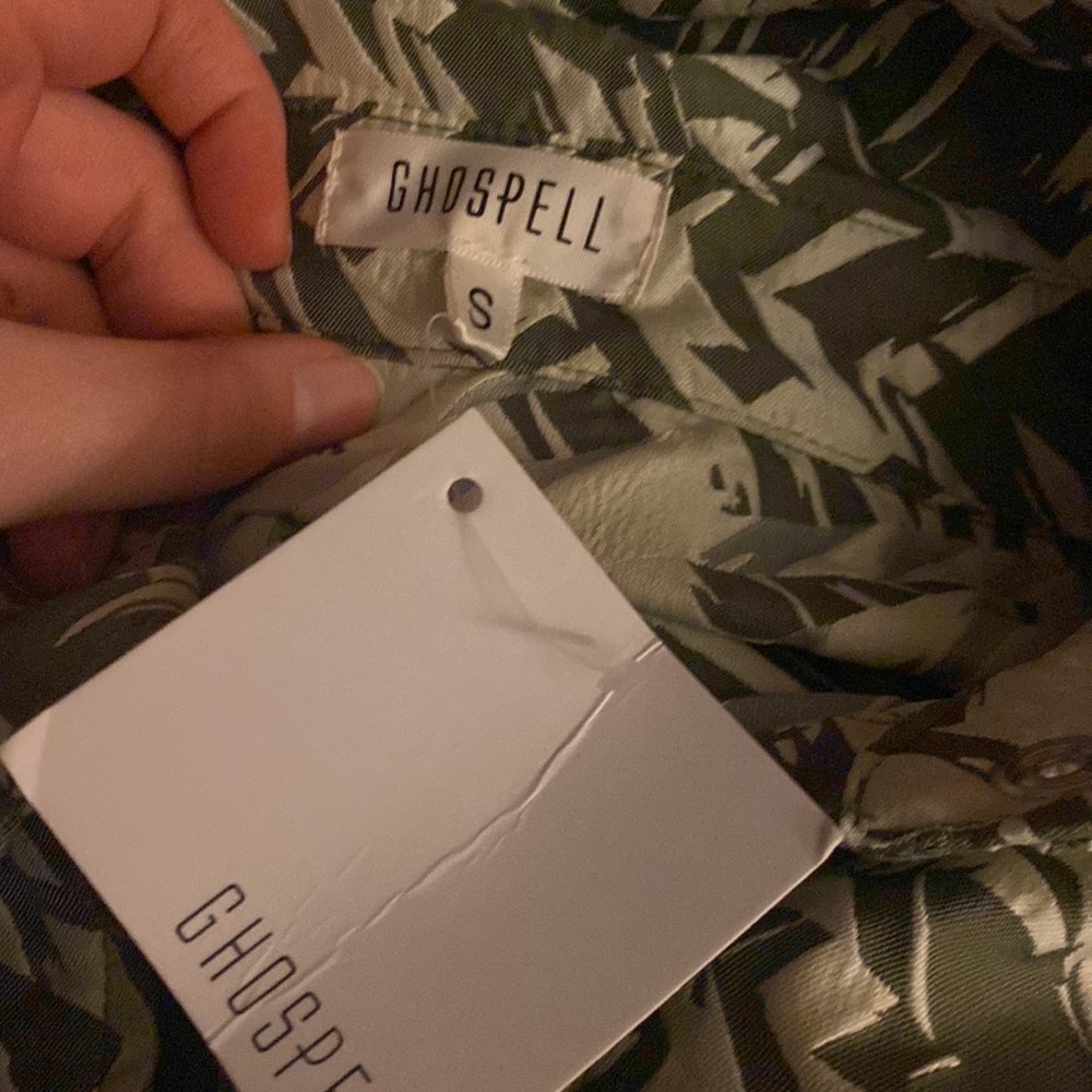 Women’s Ghospell jumpsuit host pick 🎉 - Picture 3 of 4